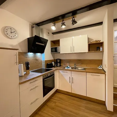 No12 Mit Zwei Schlafzimmern Und Wohnkueche